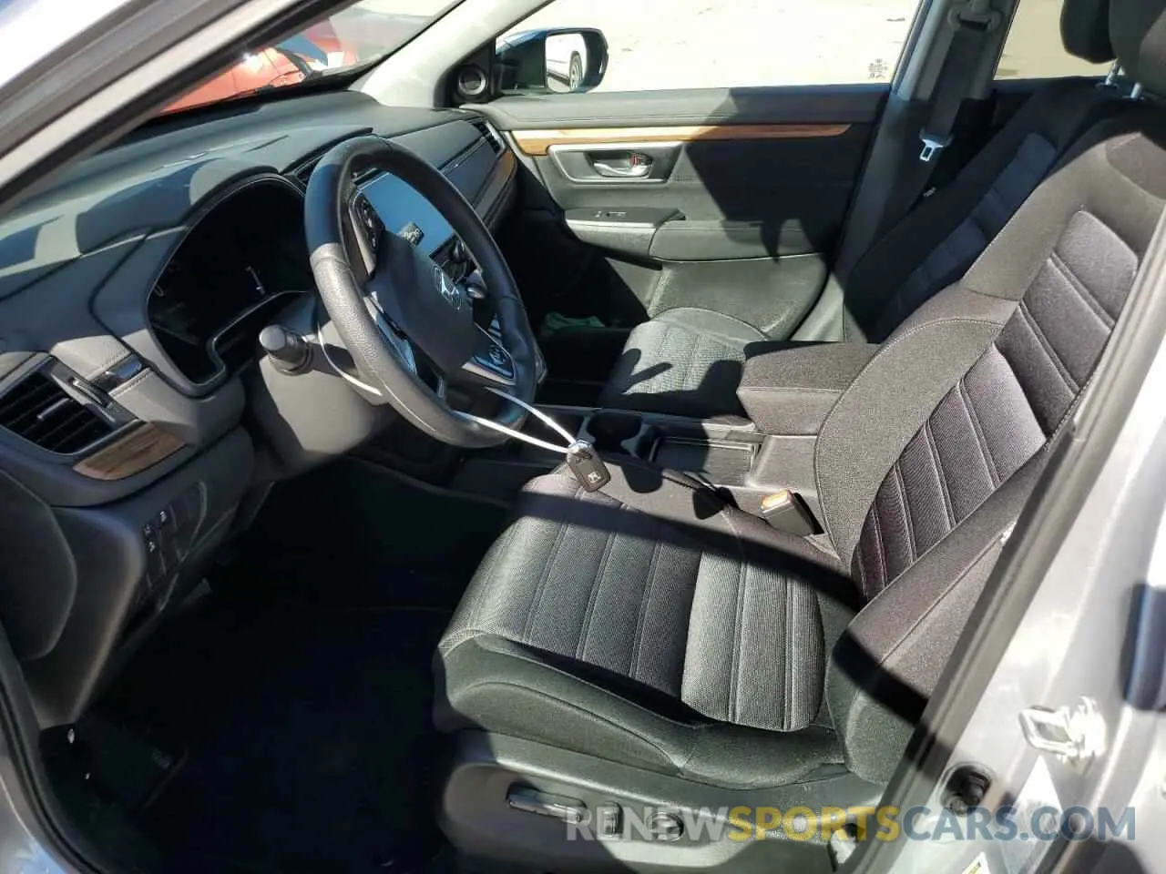 7 fotografías del automóvil dañado 5J6RW2H58LA014366 HONDA CRV 2020