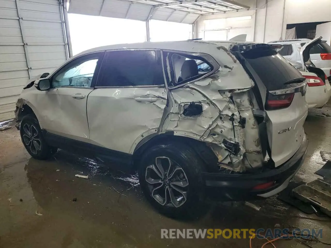 2 fotografías del automóvil dañado 5J6RW2H5XLL019024 HONDA CRV 2020