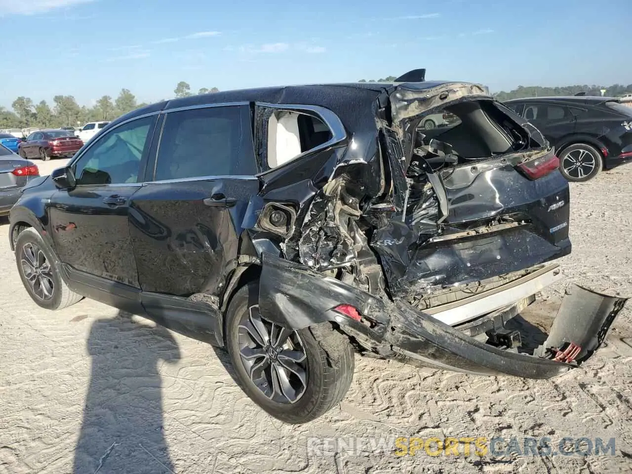 2 fotografías del automóvil dañado 5J6RT6H53NL005632 HONDA CRV 2022