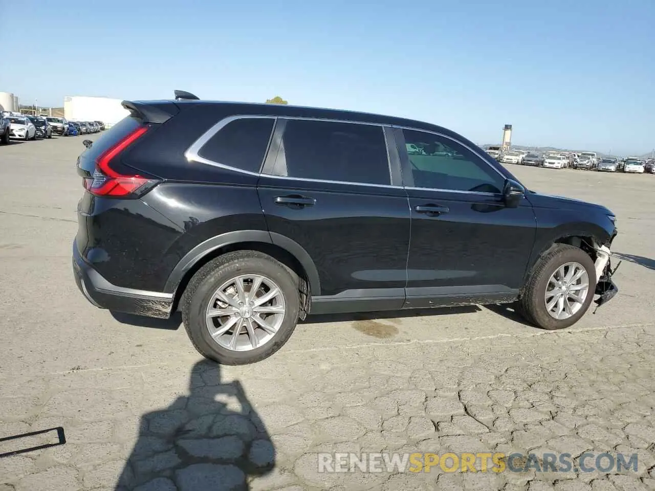 3 fotografías del automóvil dañado 2HKRS4H44PH401418 HONDA CRV 2023