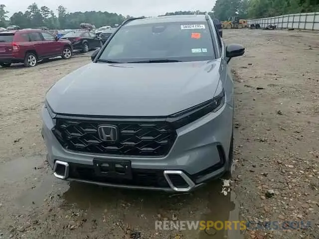 13 fotografías del automóvil dañado 5J6RS6H97PL007201 HONDA CRV 2023