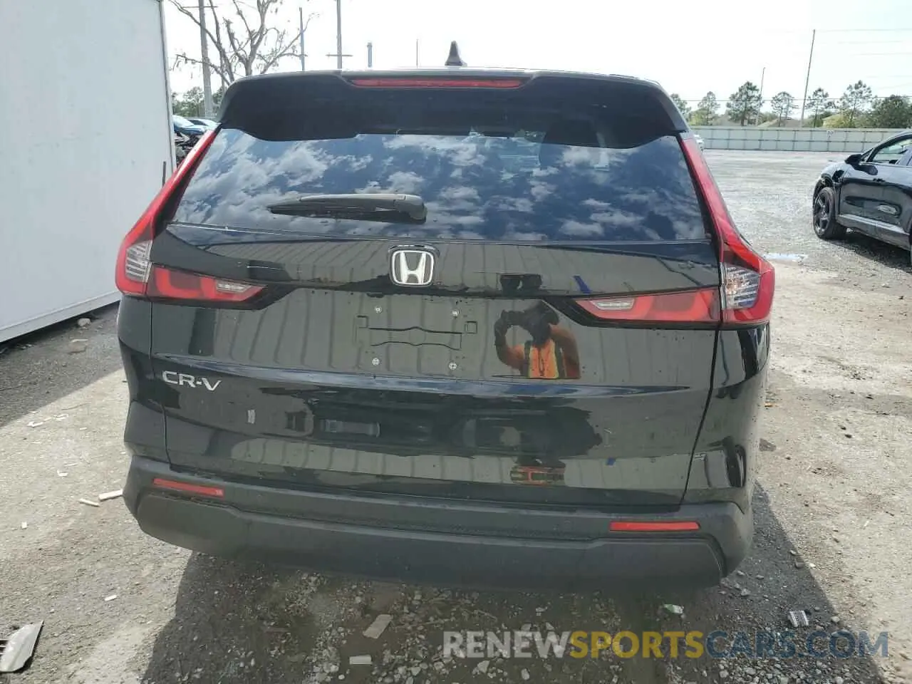 6 fotografías del automóvil dañado 7FARS3H7XPE002133 HONDA CRV 2023