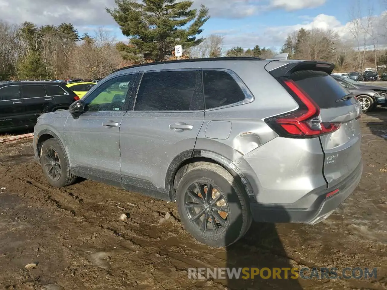 2 fotografías del automóvil dañado 7FARS6H50PE025937 HONDA CRV 2023
