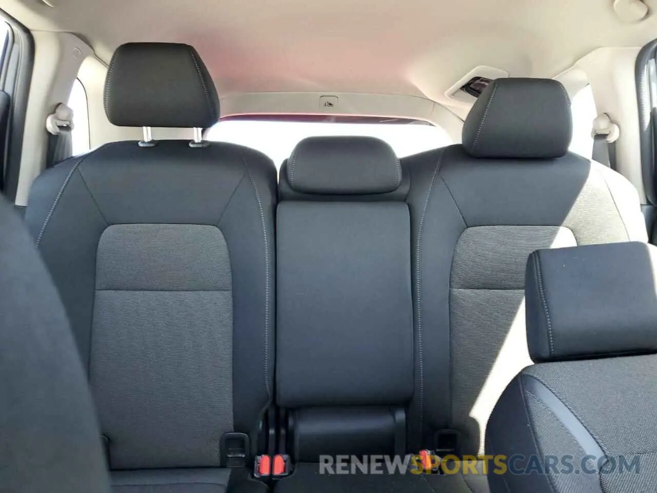 10 fotografías del automóvil dañado 2HKRS3H25RH302814 HONDA CRV 2024