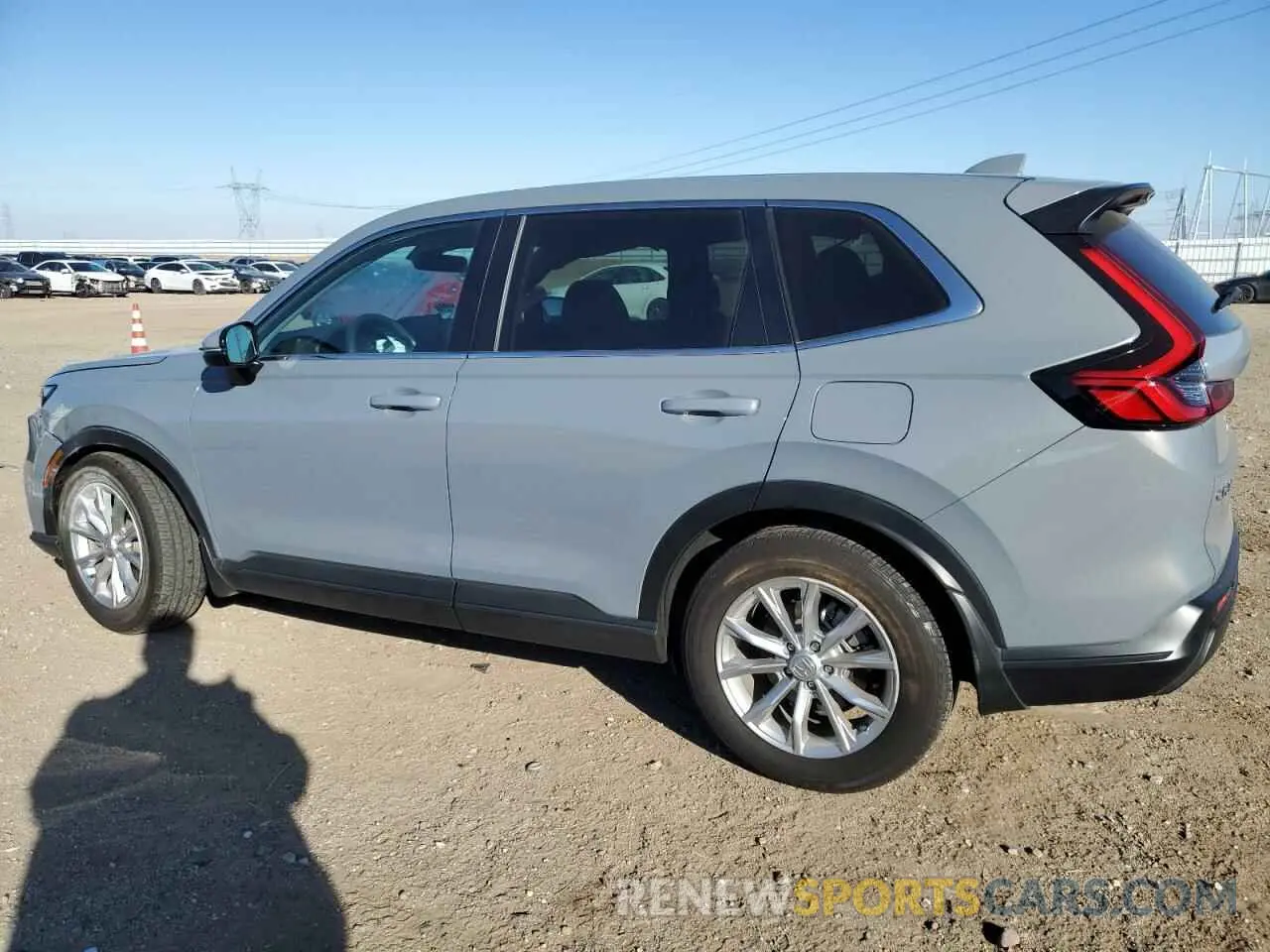 2 fotografías del automóvil dañado 2HKRS4H45RH437721 HONDA CRV 2024