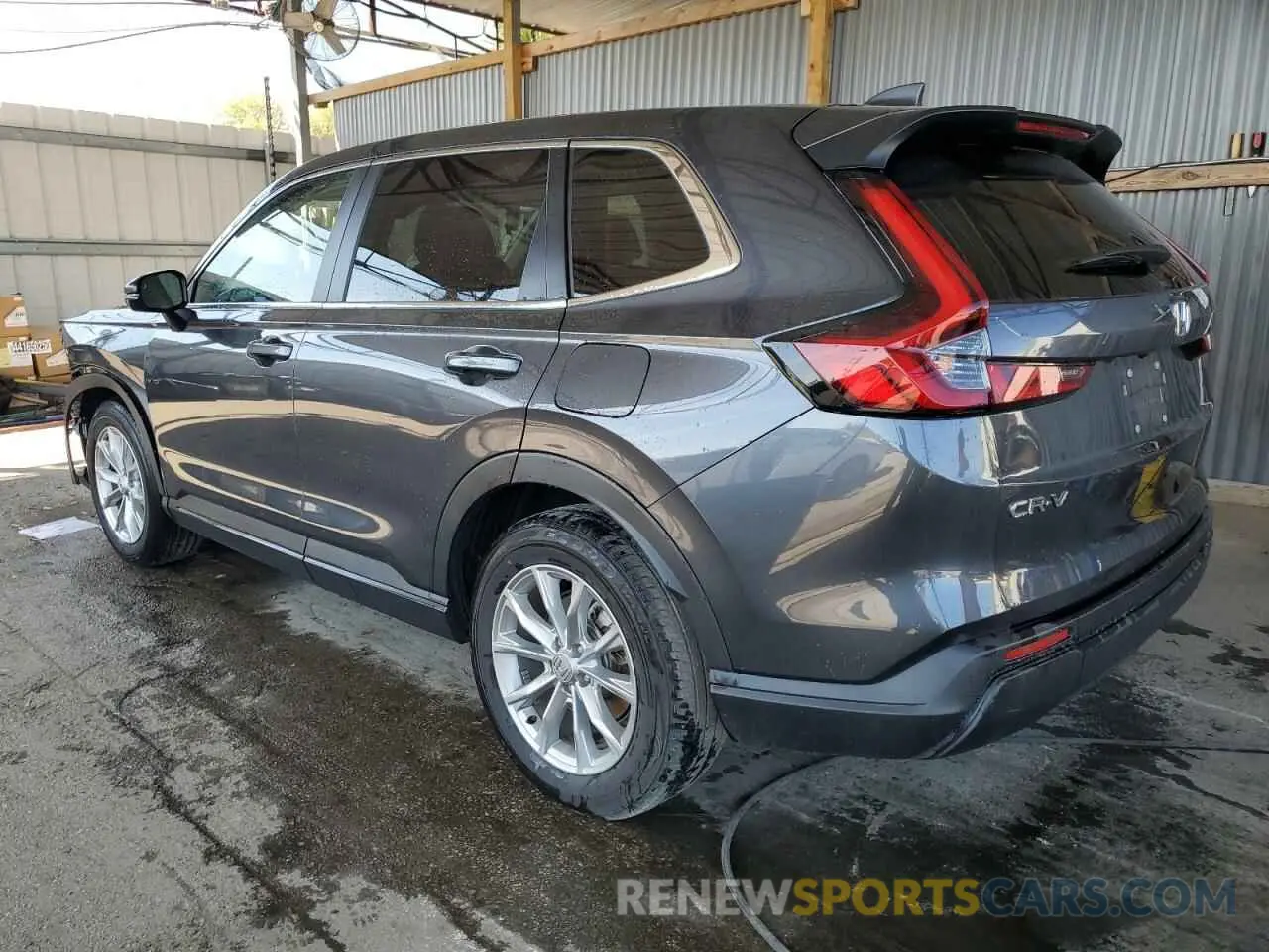 2 fotografías del automóvil dañado 7FARS4H47RE014626 HONDA CRV 2024