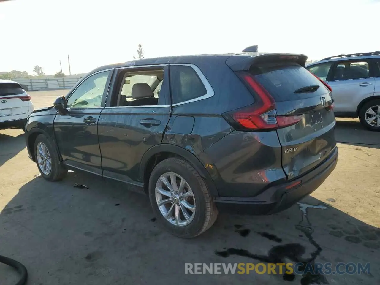 2 fotografías del automóvil dañado 7FARS4H4XRE008903 HONDA CRV 2024