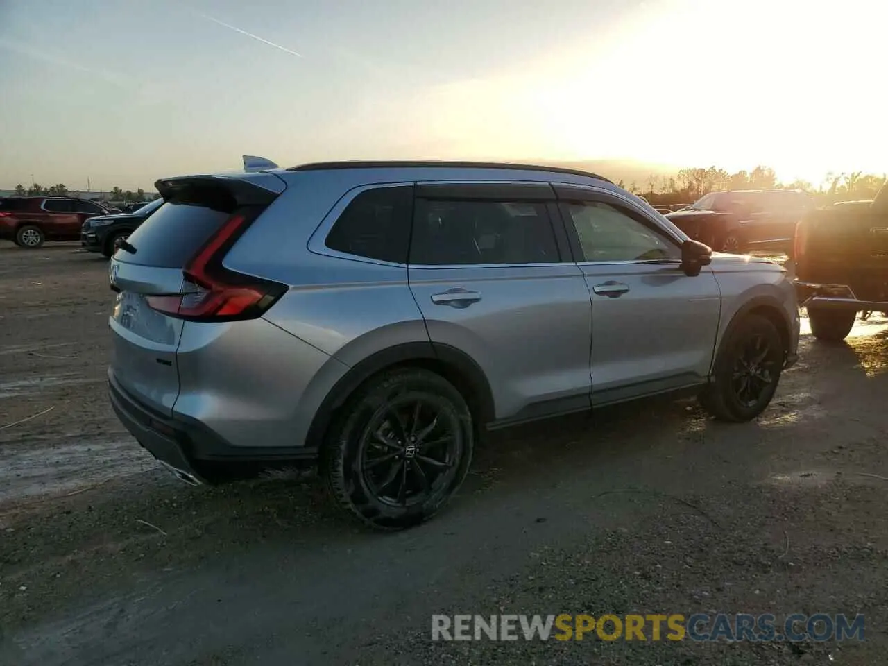 3 fotografías del automóvil dañado 7FARS5H86RE034021 HONDA CRV 2024
