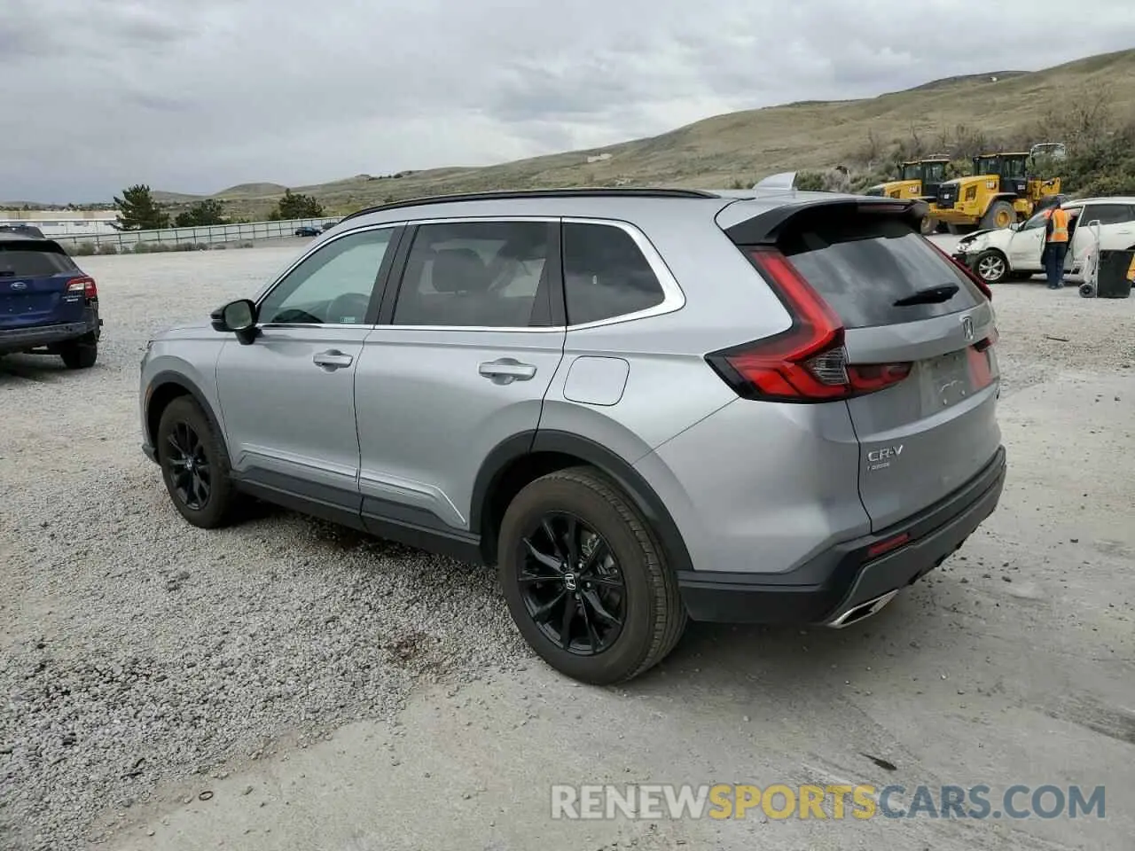 2 fotografías del automóvil dañado 7FARS6H54RE063111 HONDA CRV 2024