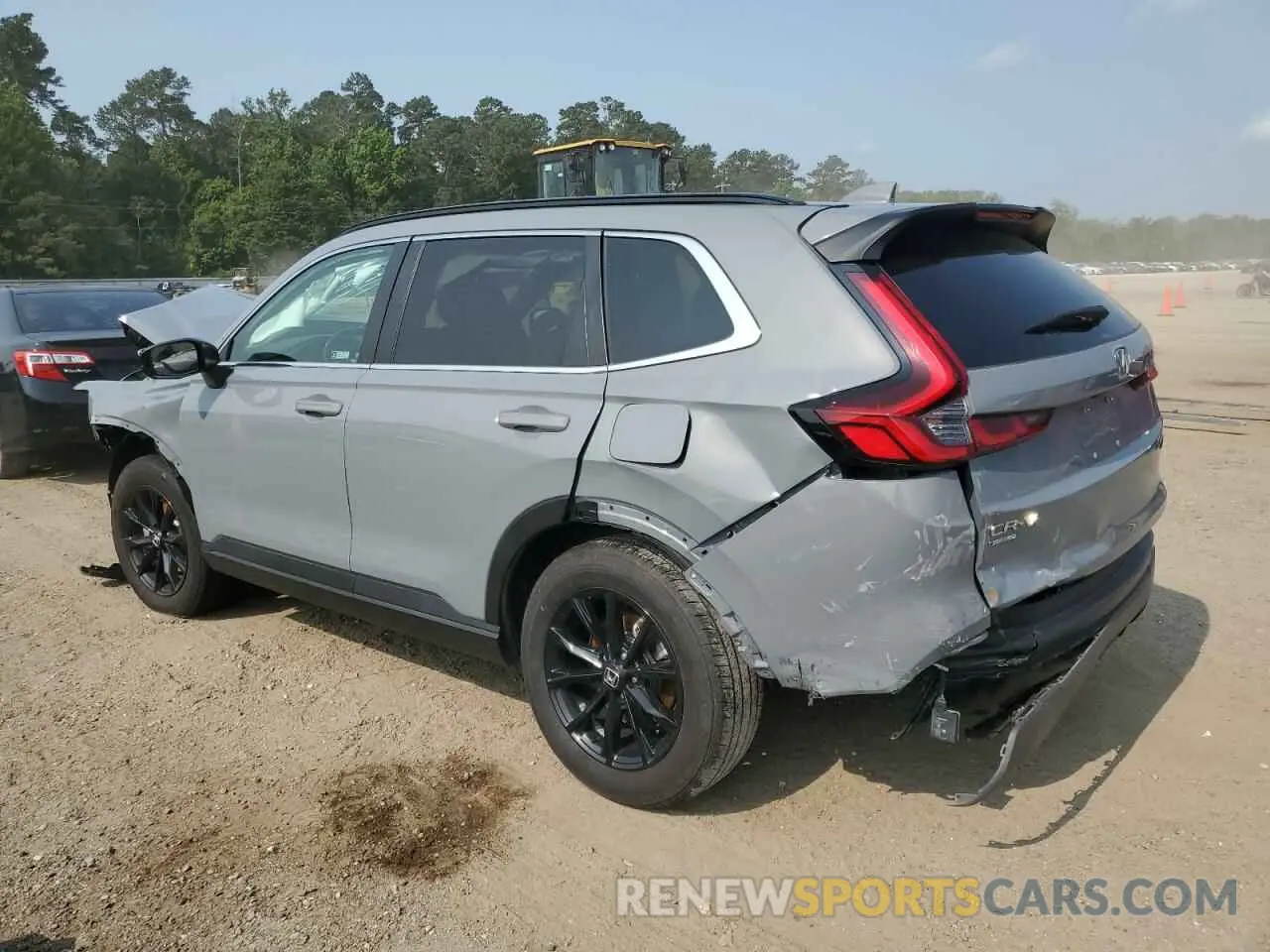 2 fotografías del automóvil dañado 7FARS6H54RE078336 HONDA CRV 2024