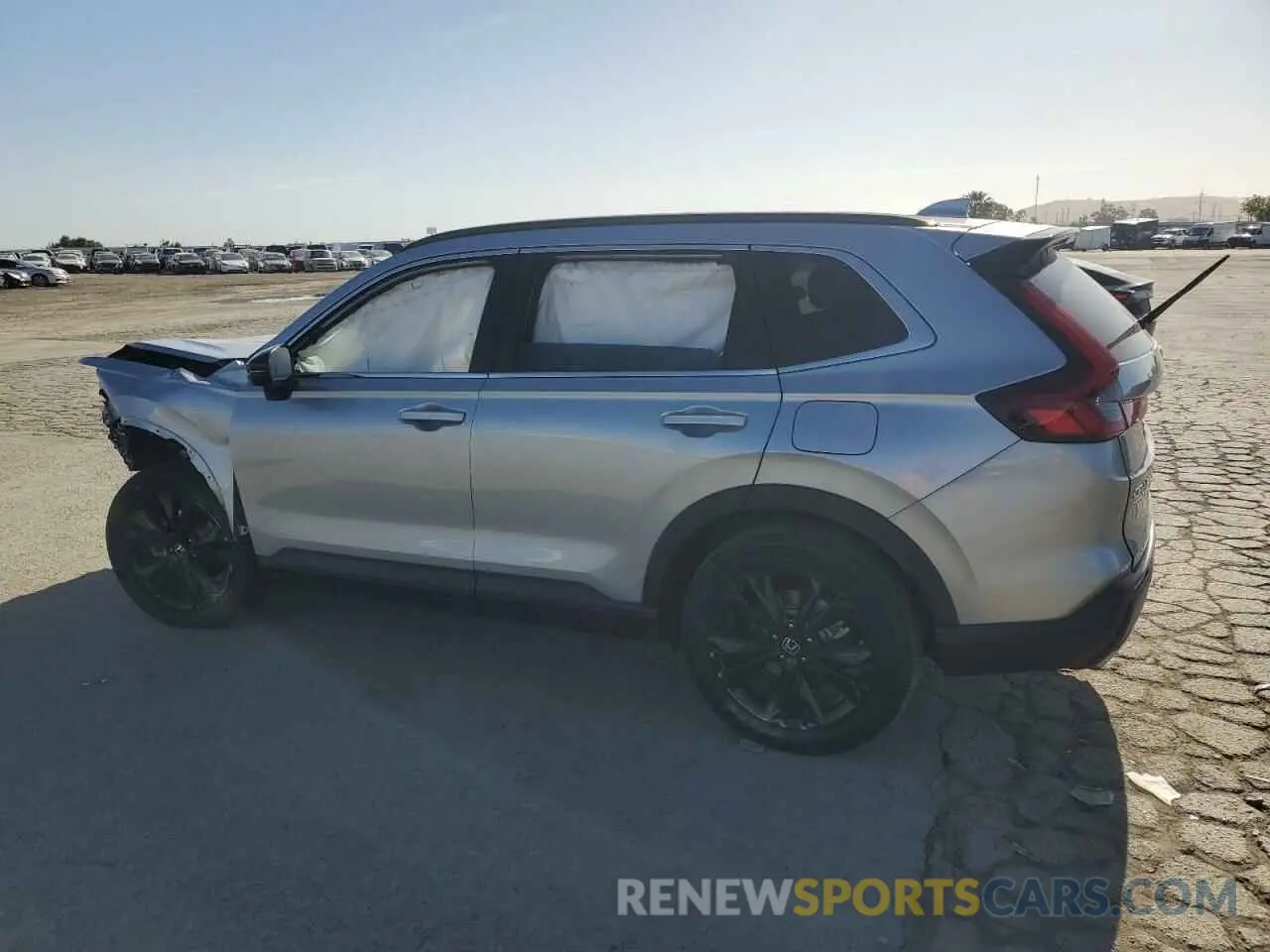 2 fotografías del automóvil dañado 7FARS6H90RE035583 HONDA CRV 2024