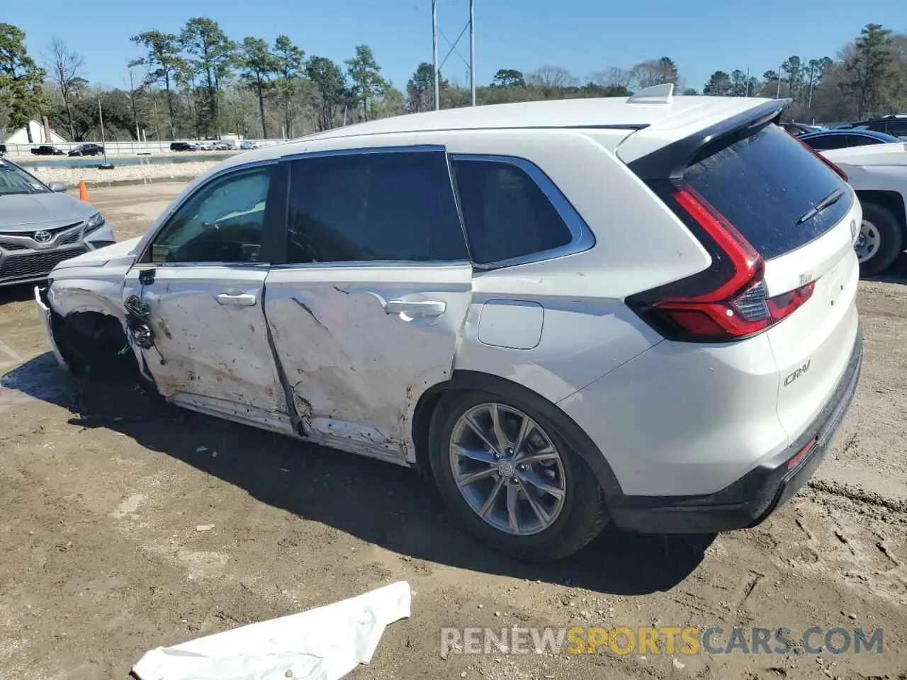2 fotografías del automóvil dañado 2HKRS3H40SH307622 HONDA CRV 2025