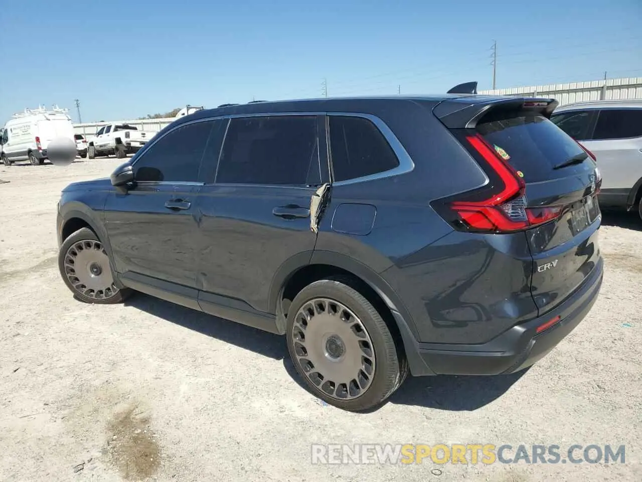 2 fotografías del automóvil dañado 2HKRS4H41SH404849 HONDA CRV 2025