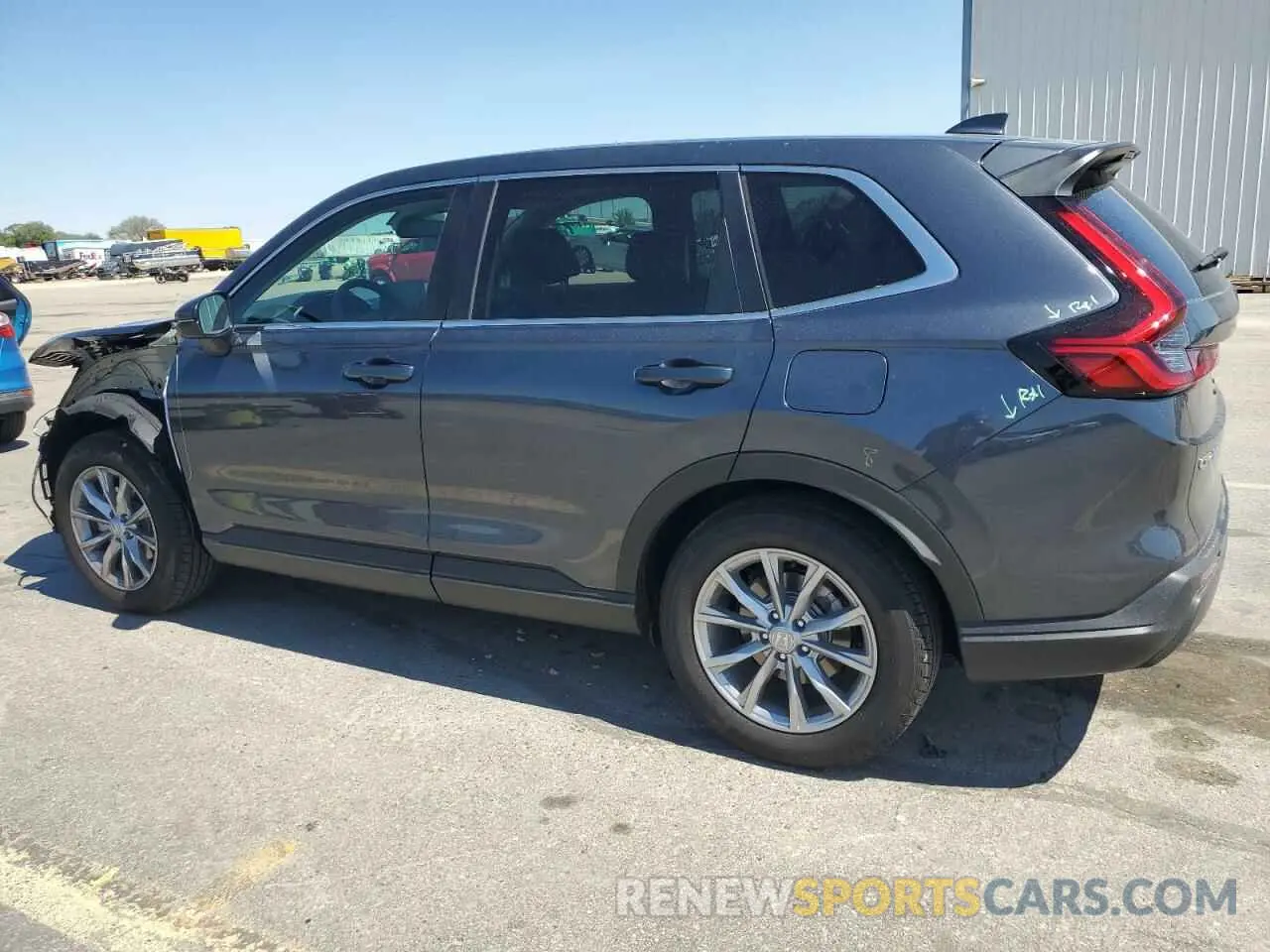 2 fotografías del automóvil dañado 2HKRS4H42SH454532 HONDA CRV 2025