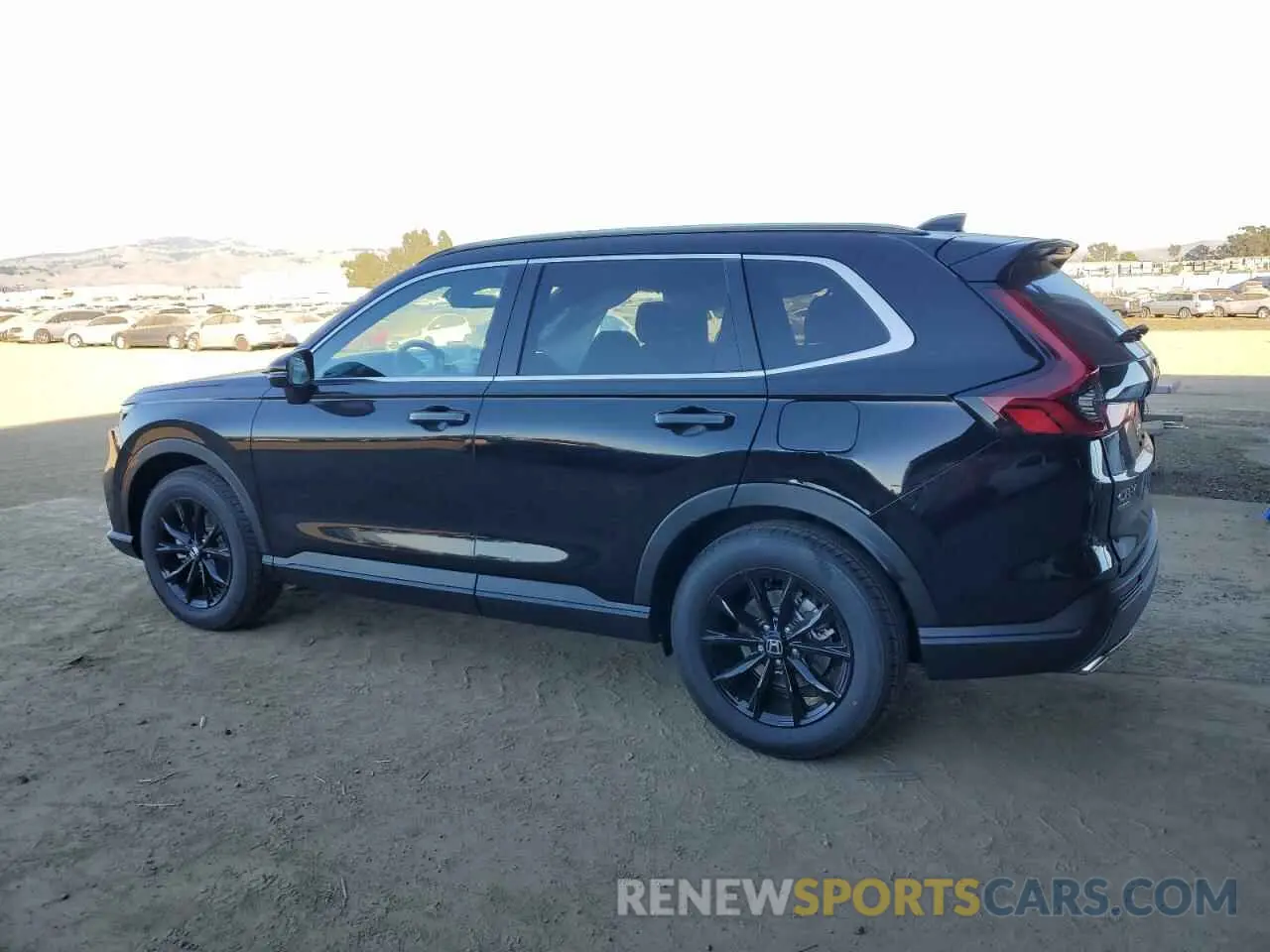 2 fotografías del automóvil dañado 2HKRS6H83SH813224 HONDA CRV 2025