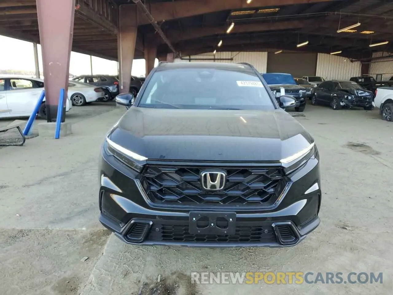 5 fotografías del automóvil dañado 2HKRS6H83SH813224 HONDA CRV 2025