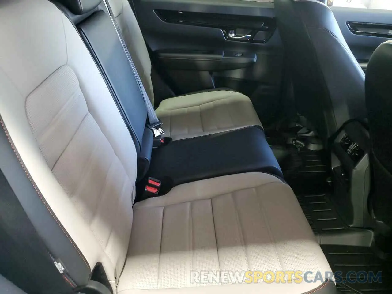 11 fotografías del automóvil dañado 2HKRS6H92SH808718 HONDA CRV 2025