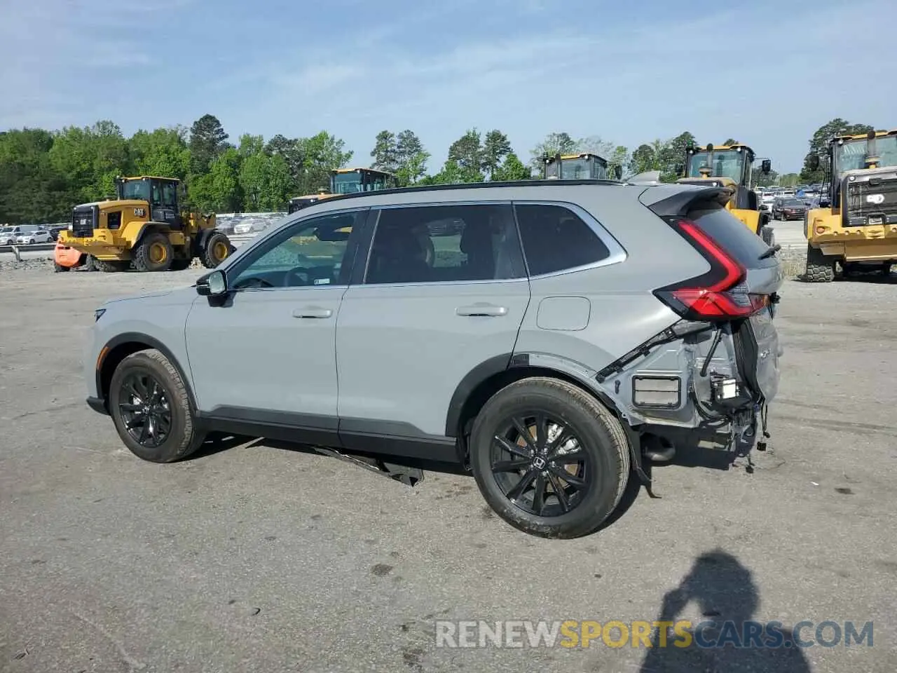 2 fotografías del automóvil dañado 5J6RS5H83SL008839 HONDA CRV 2025