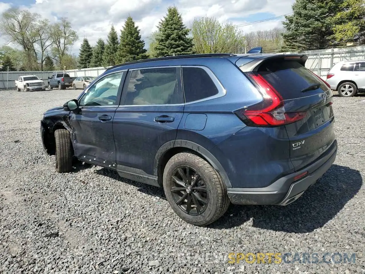 2 fotografías del automóvil dañado 5J6RS6H54SL028352 HONDA CRV 2025