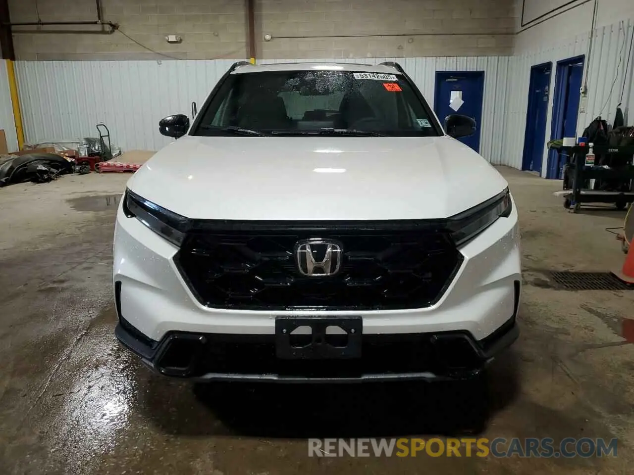 5 fotografías del automóvil dañado 5J6RS6H5XSL024130 HONDA CRV 2025