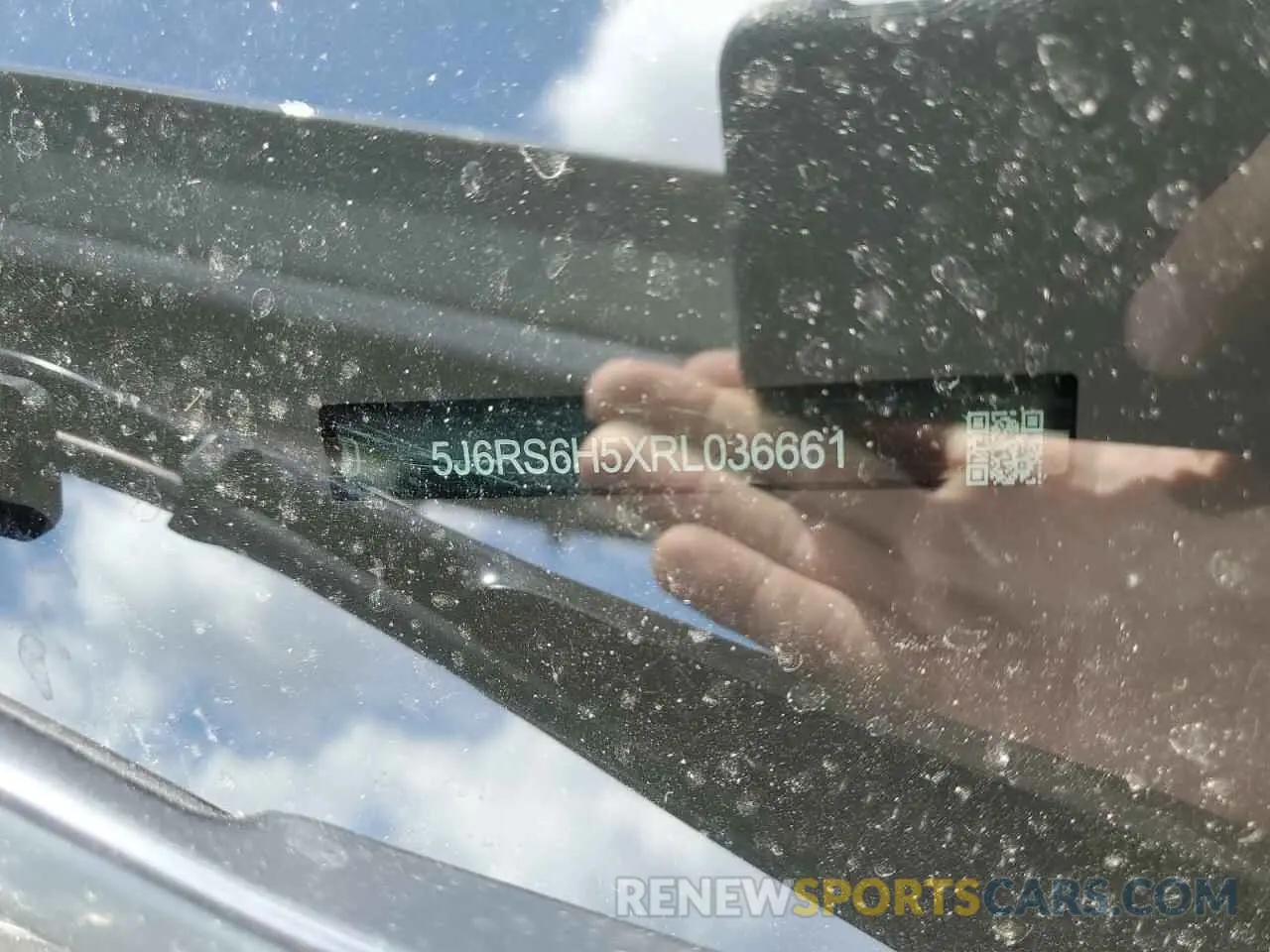 13 fotografías del automóvil dañado 5J6RS6H85SL015524 HONDA CRV 2025