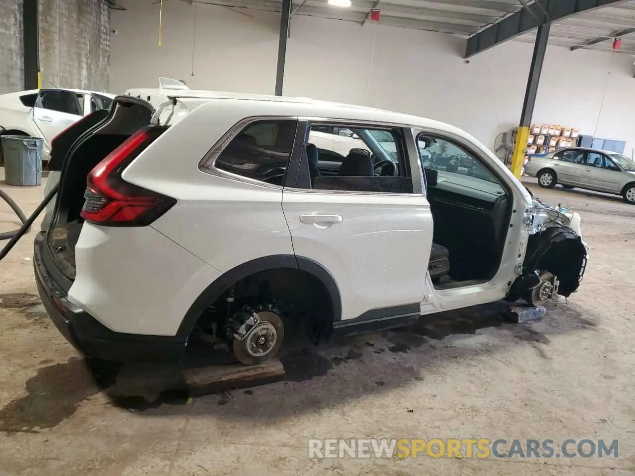 3 fotografías del automóvil dañado 7FARS4H76SE006243 HONDA CRV 2025