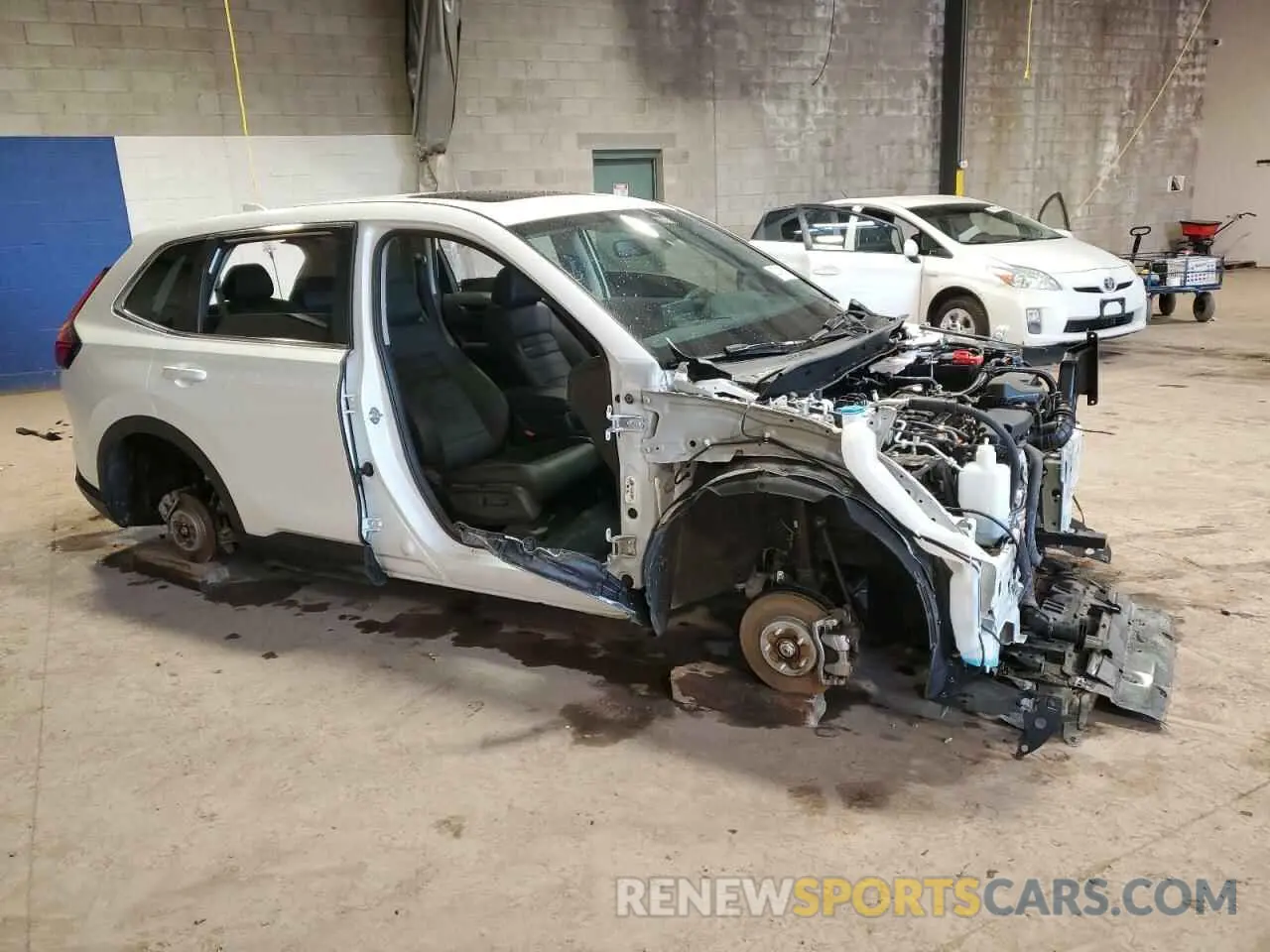4 fotografías del automóvil dañado 7FARS4H76SE006243 HONDA CRV 2025