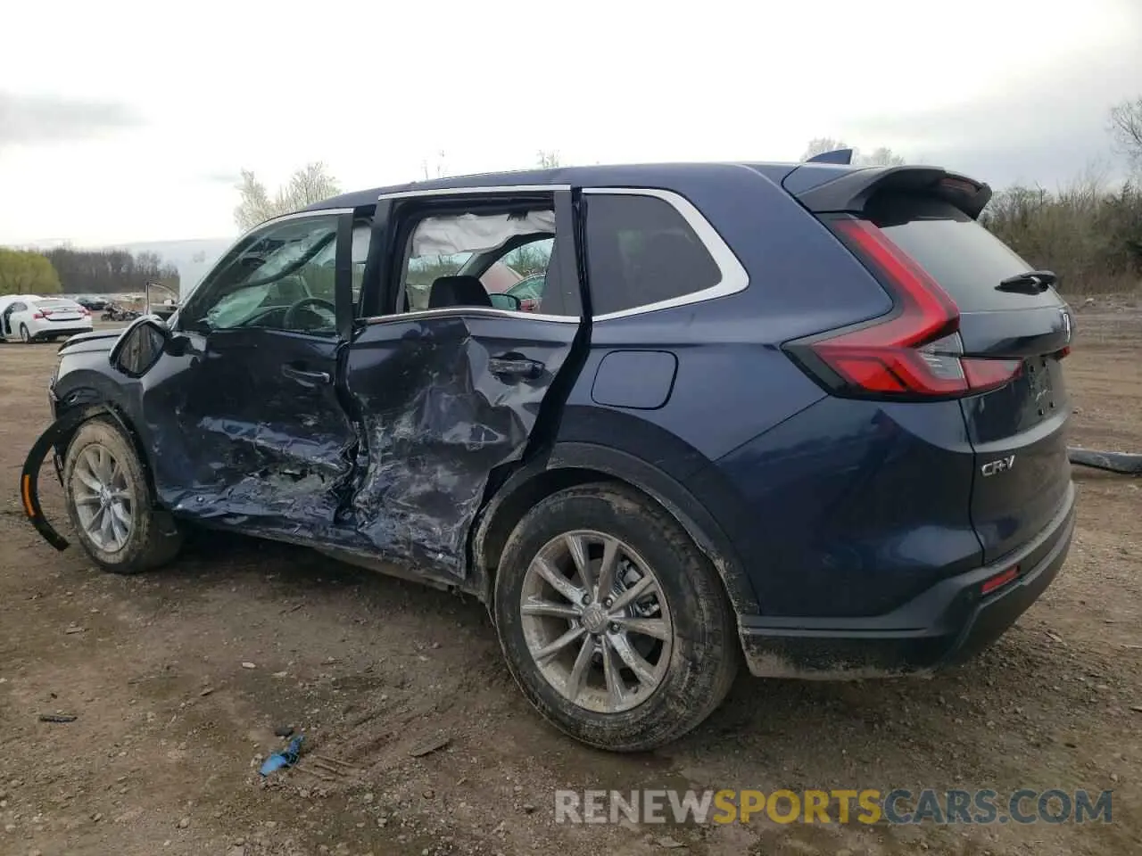 2 fotografías del automóvil dañado 7FARS4H76SE018005 HONDA CRV 2025