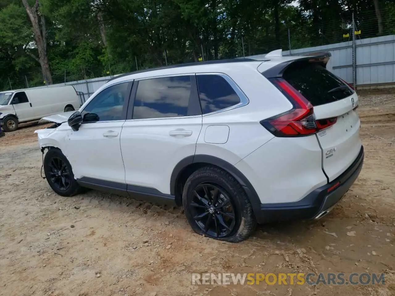 2 fotografías del automóvil dañado 7FARS5H54SE007153 HONDA CRV 2025