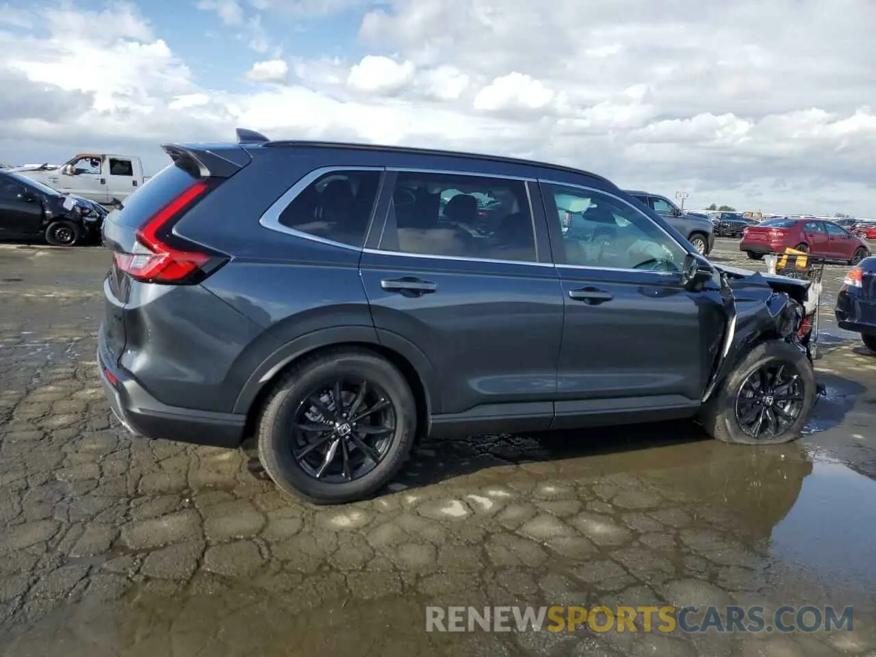 3 fotografías del automóvil dañado 7FARS5H83SE032412 HONDA CRV 2025