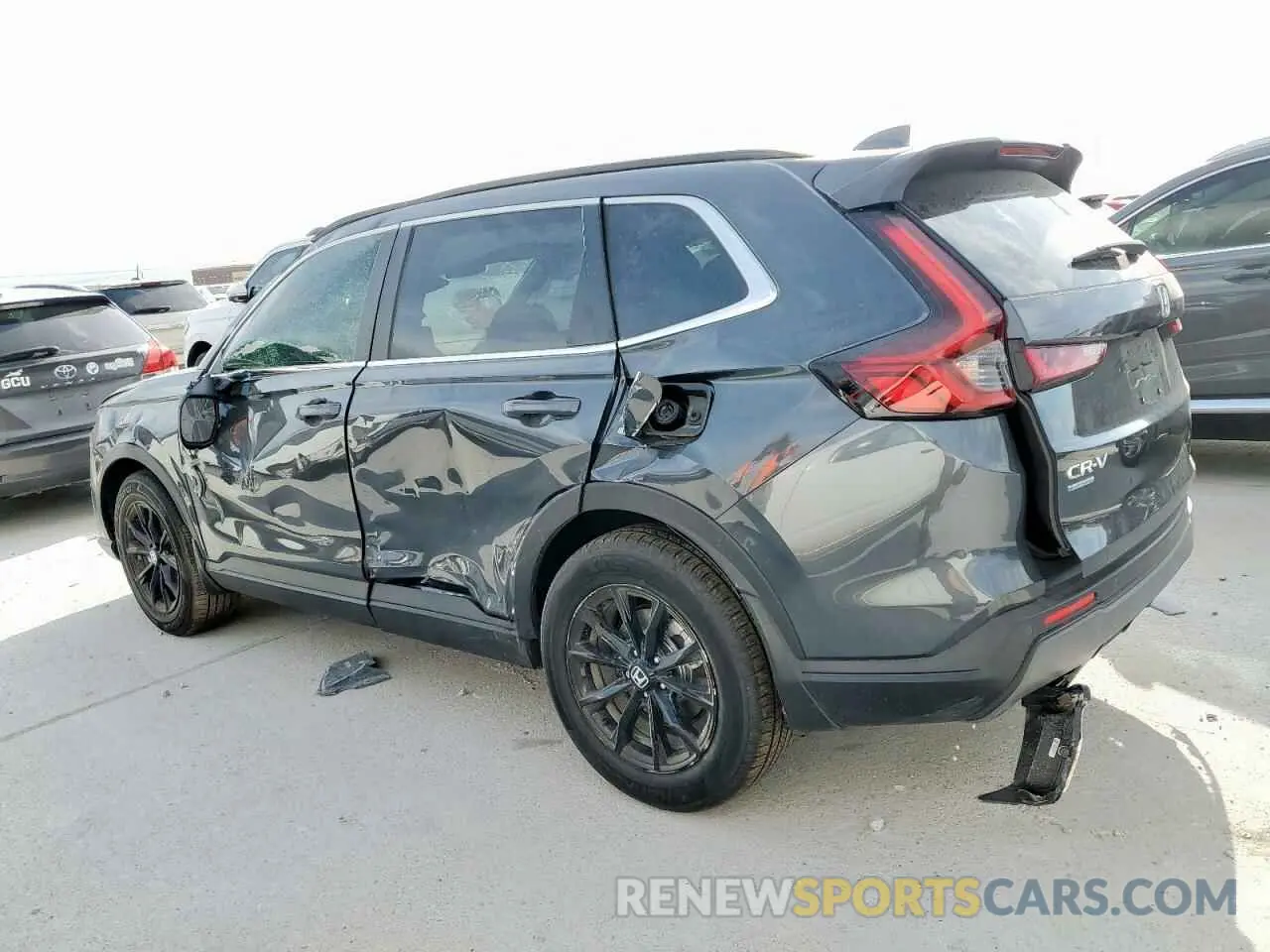 2 fotografías del automóvil dañado 7FARS5H88SE028095 HONDA CRV 2025