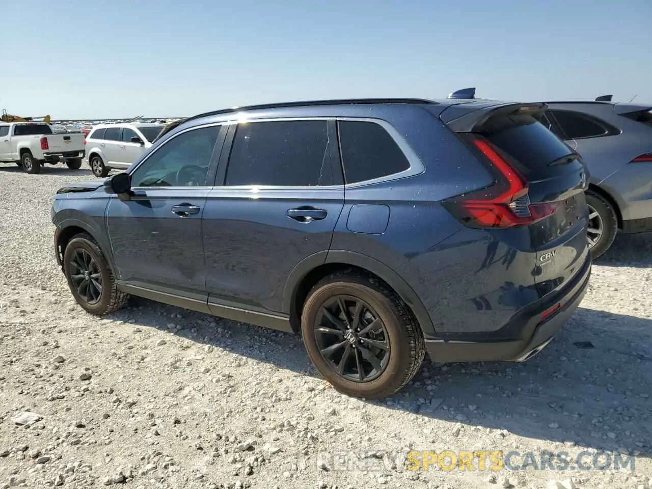 2 fotografías del automóvil dañado 7FARS6H82SE047487 HONDA CRV 2025