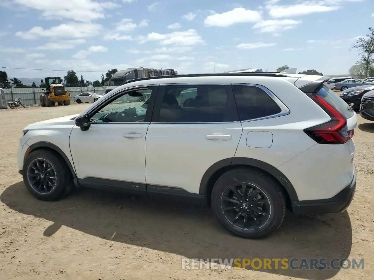 2 fotografías del automóvil dañado 7FARS6H84SE012546 HONDA CRV 2025