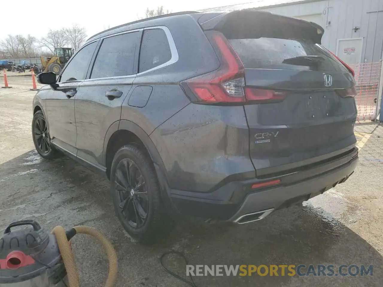 2 fotografías del automóvil dañado 7FARS6H93SE041447 HONDA CRV 2025