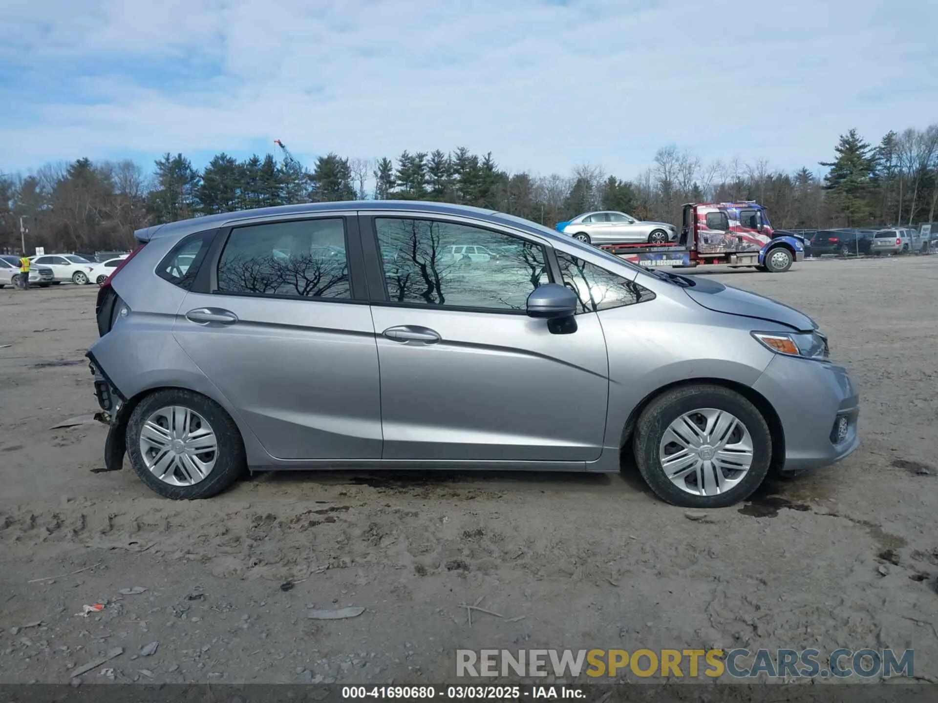 13 fotografías del automóvil dañado 3HGGK5G43KM726127 HONDA FIT 2019