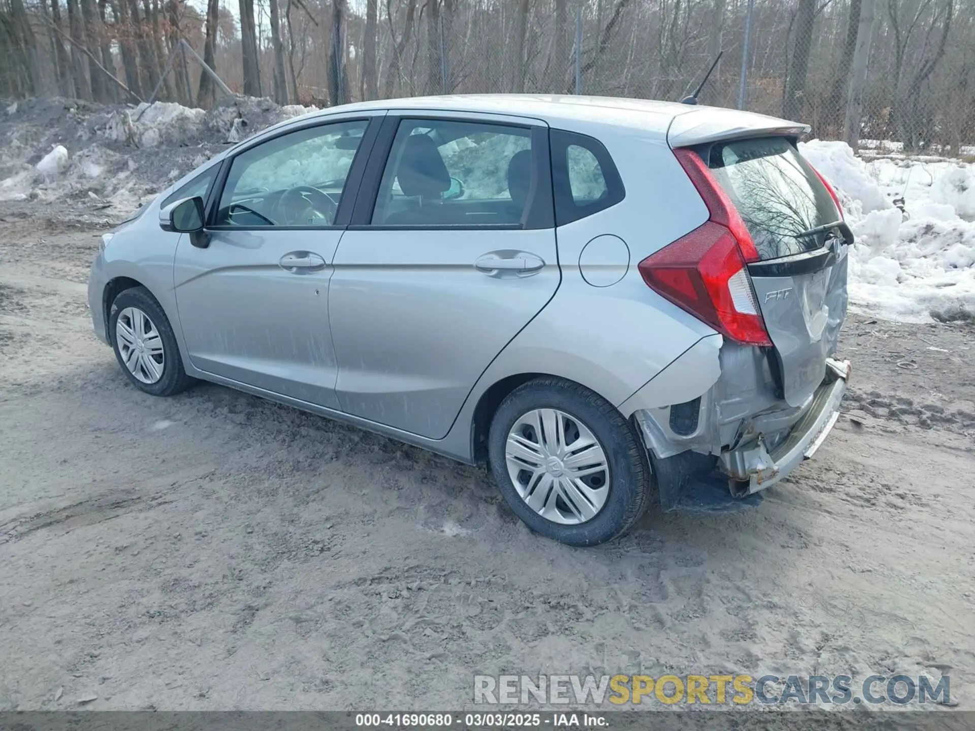 3 fotografías del automóvil dañado 3HGGK5G43KM726127 HONDA FIT 2019