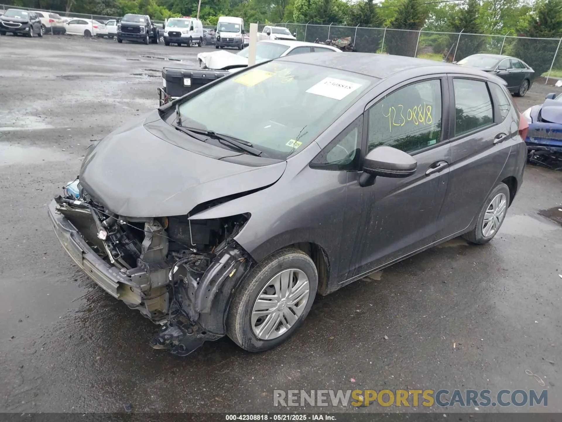2 fotografías del automóvil dañado 3HGGK5H40KM735754 HONDA FIT 2019