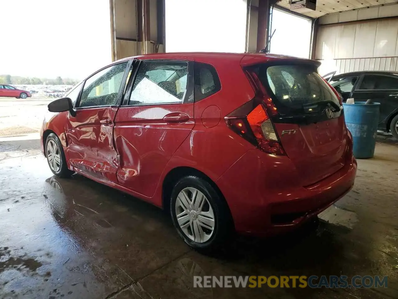 2 fotografías del automóvil dañado 3HGGK5H41KM726836 HONDA FIT 2019