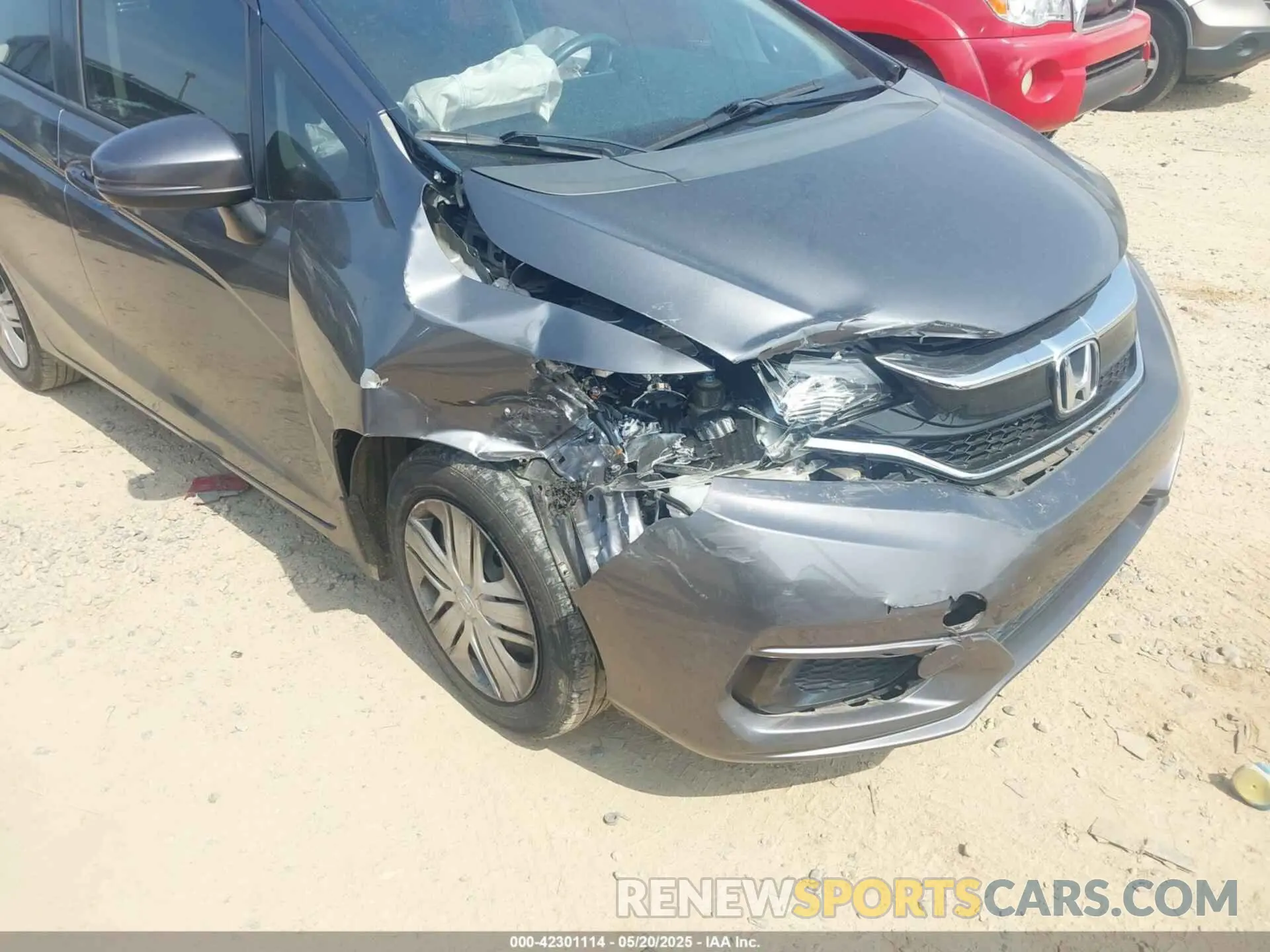 6 fotografías del automóvil dañado 3HGGK5H42KM711424 HONDA FIT 2019
