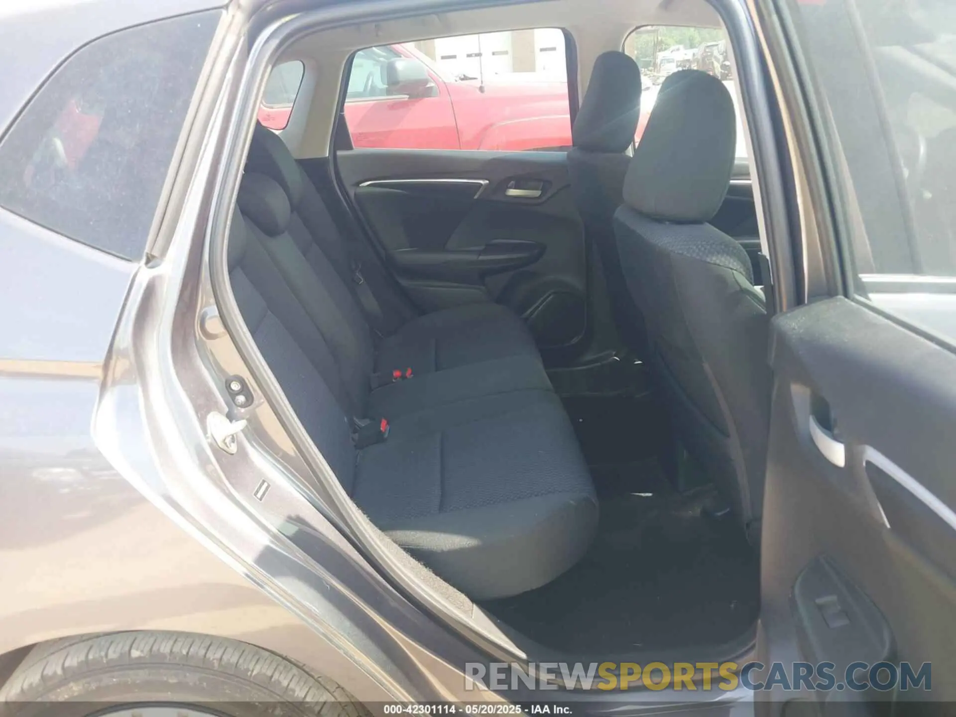 8 fotografías del automóvil dañado 3HGGK5H42KM711424 HONDA FIT 2019
