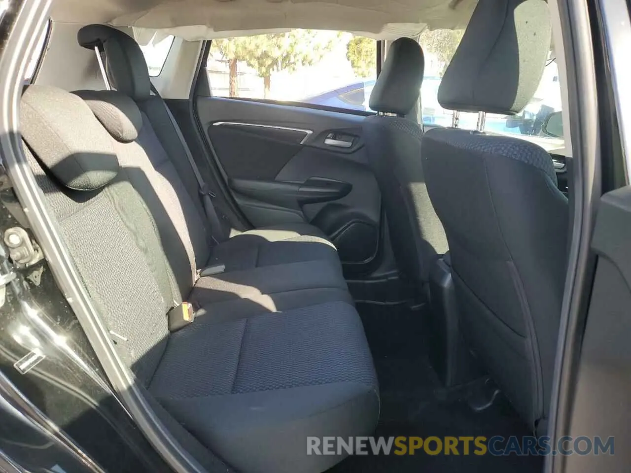 11 fotografías del automóvil dañado 3HGGK5H42KM727445 HONDA FIT 2019