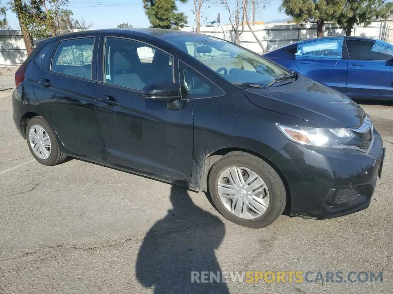 4 fotografías del automóvil dañado 3HGGK5H42KM727445 HONDA FIT 2019