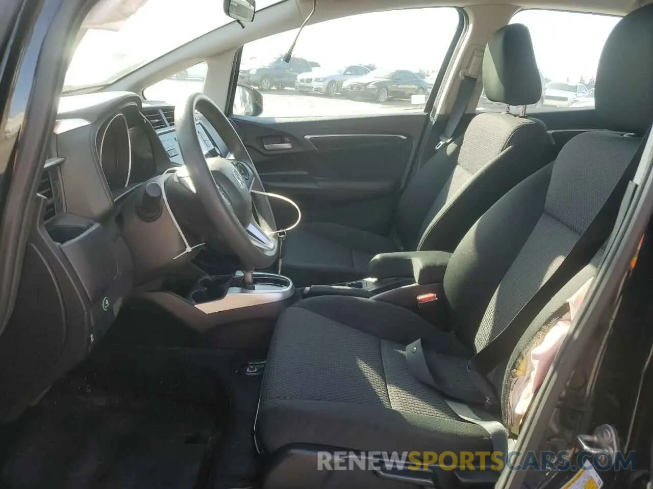 7 fotografías del automóvil dañado 3HGGK5H42KM727445 HONDA FIT 2019