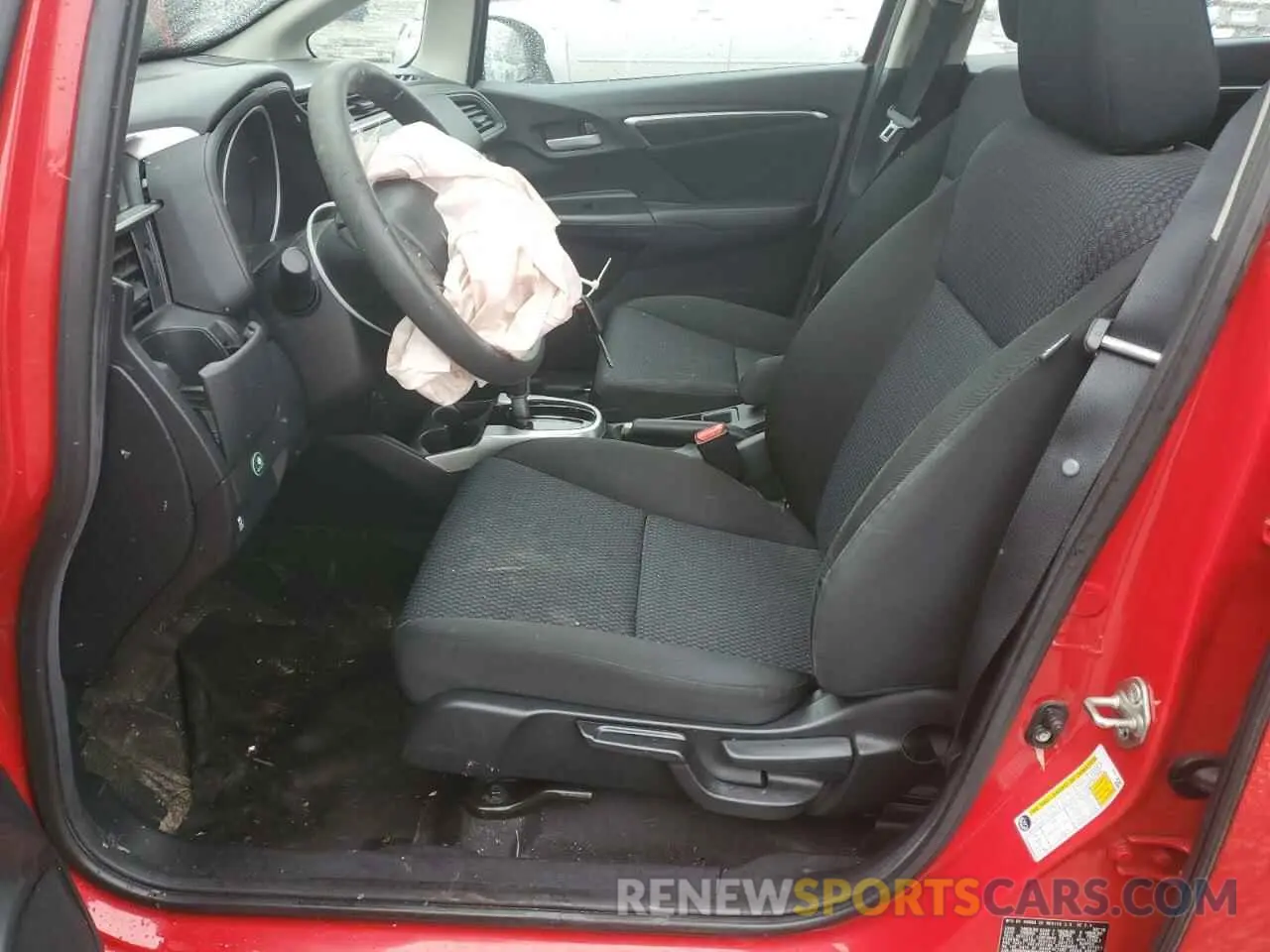 7 fotografías del automóvil dañado 3HGGK5H42KM728417 HONDA FIT 2019