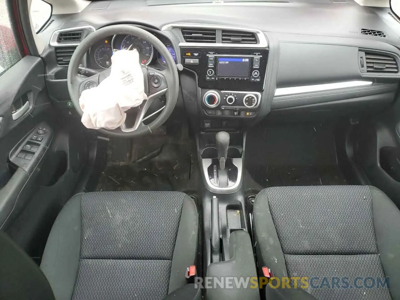 8 fotografías del automóvil dañado 3HGGK5H42KM728417 HONDA FIT 2019