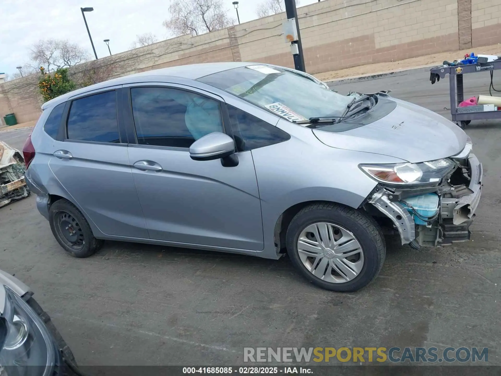 14 fotografías del automóvil dañado 3HGGK5H43KM740043 HONDA FIT 2019