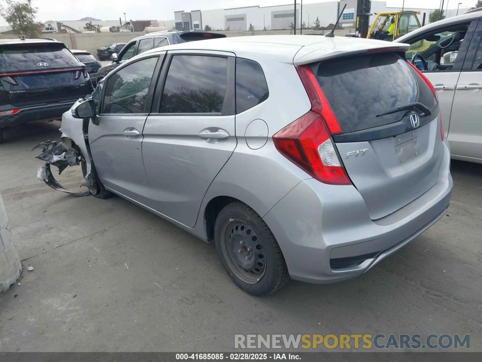3 fotografías del automóvil dañado 3HGGK5H43KM740043 HONDA FIT 2019