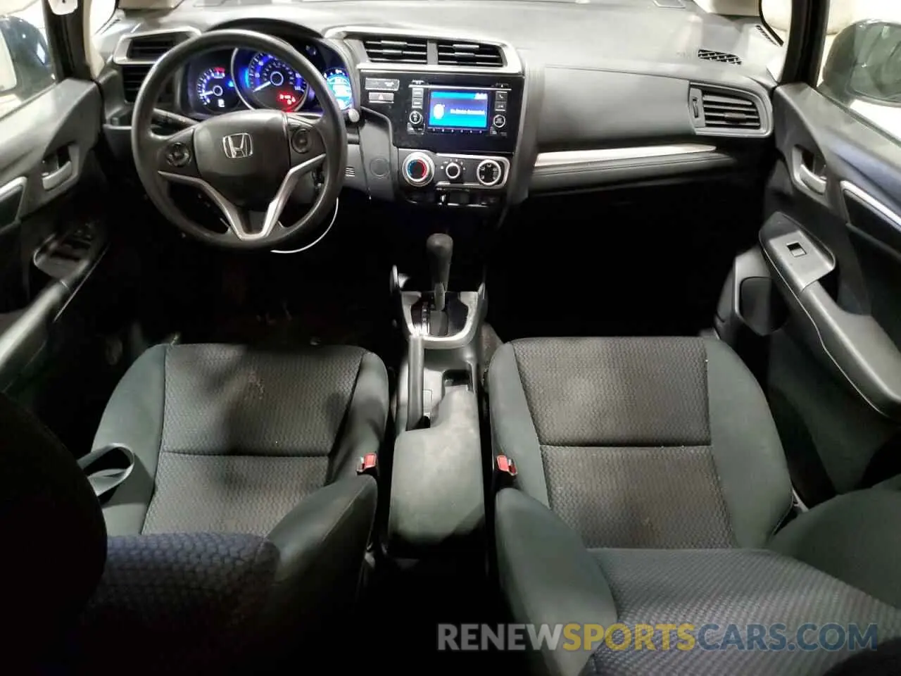 8 fotografías del automóvil dañado 3HGGK5H44KM724840 HONDA FIT 2019