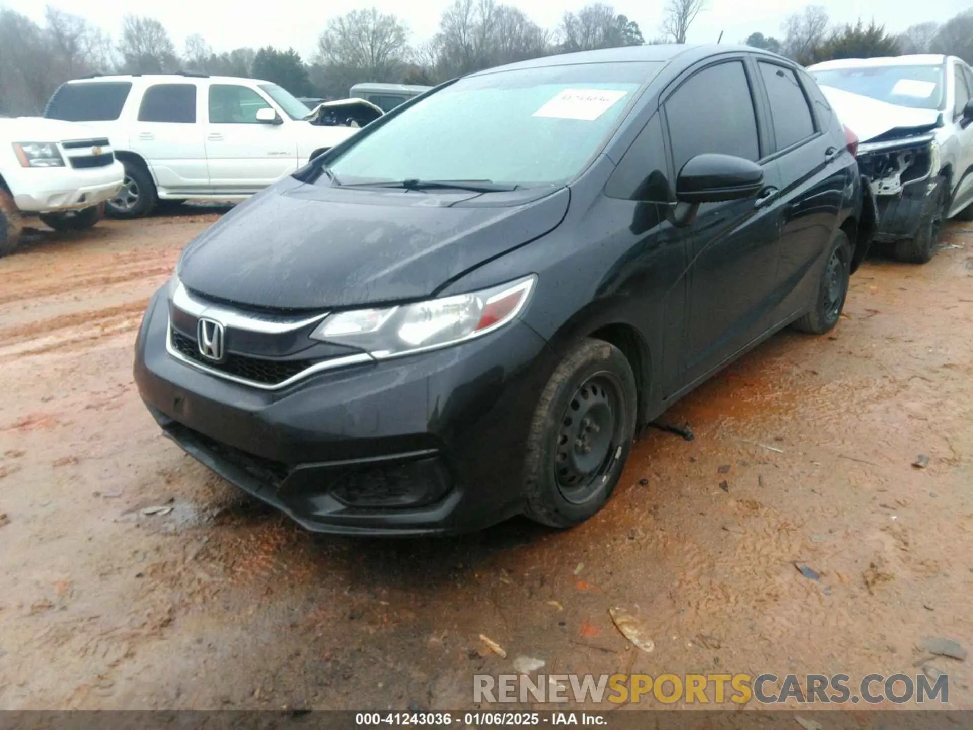 2 fotografías del automóvil dañado 3HGGK5H44KM744022 HONDA FIT 2019