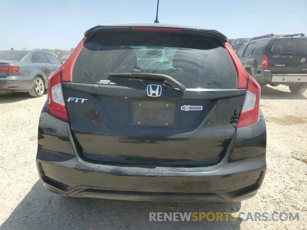 6 fotografías del automóvil dañado 3HGGK5H45KM740092 HONDA FIT 2019